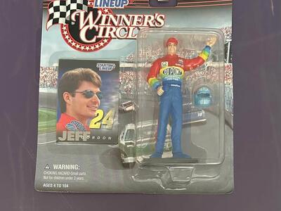 Starting Line Up 1997 Jeff Gordon Action Figure Winner's Circle