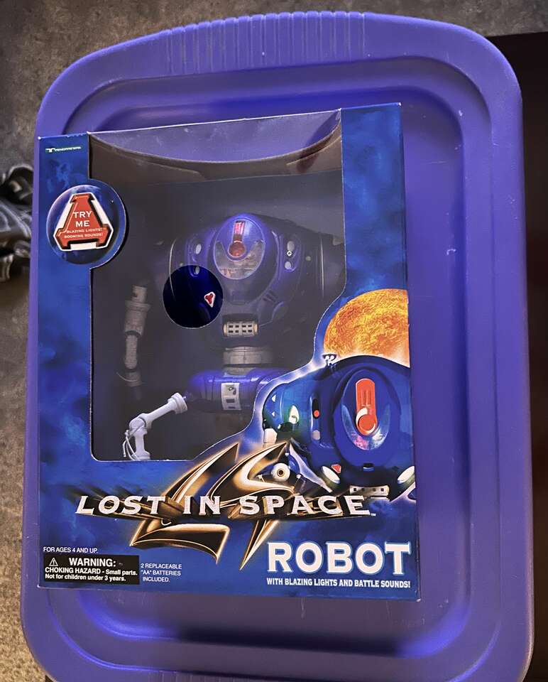 Lost in Space Movie 1997 Robot.