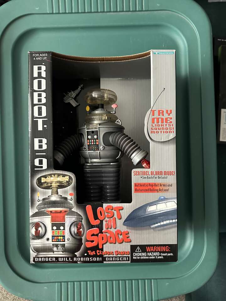 Lost in Space the Series B-9 10 Inch 1997 Robot.