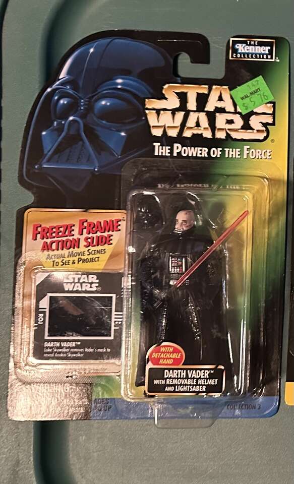 Darth Vader with Removable Helment 1997 Star Wars Action Figure.