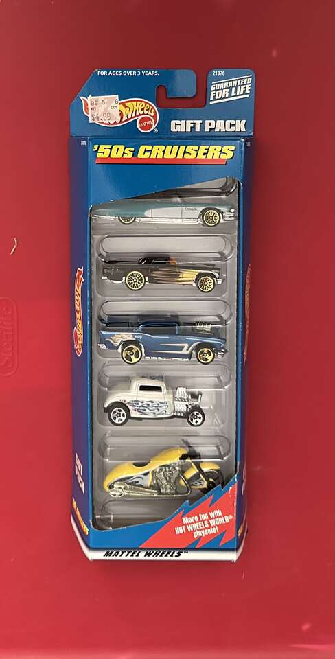 Hot Wheels 1998 50's Cruisers, A Five Die Cast Car Boxed Set, #21076.