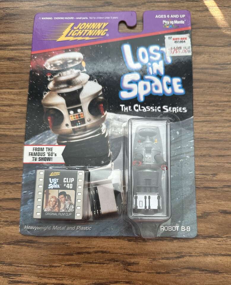 Johnny Lightning 1998 ROBOT B-9 From Lost in Space The Classic Series With Figure & Film Clip.