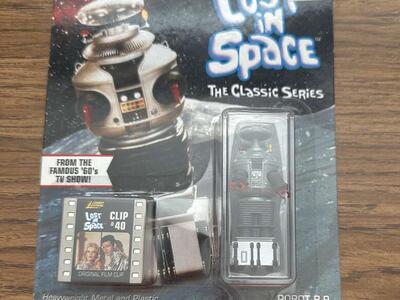 Johnny Lightning 1998 ROBOT B-9 From Lost in Space The Classic Series With Figure & Film Clip.