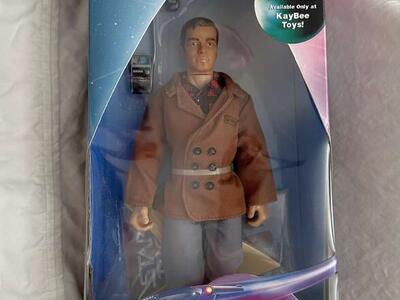 Star Trek 1997 Captain Kirk 9 Inch Action Figure KayBee Toys Exclusive.