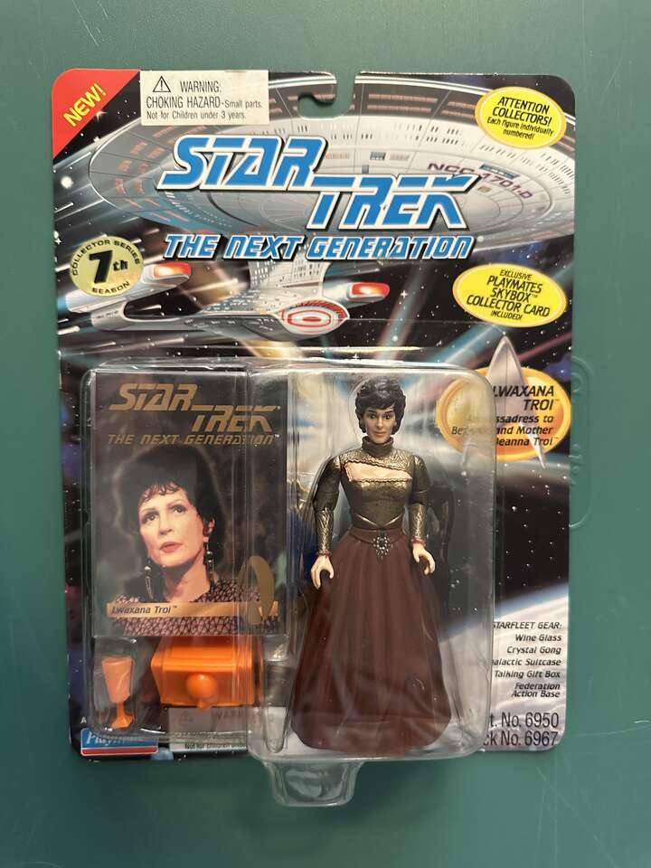 Star Trek the Next Generation 1994 7th Season Lwaxana Troi Action Figure Abassador to Betazed.