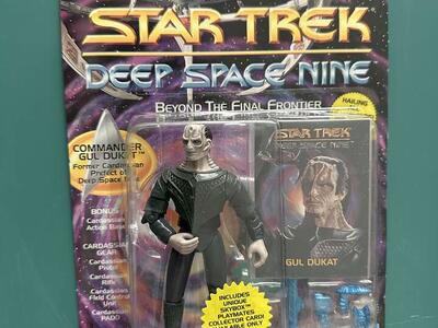 Star Trek Deep Space Nine 1993 Gul Dukat Action Figure.