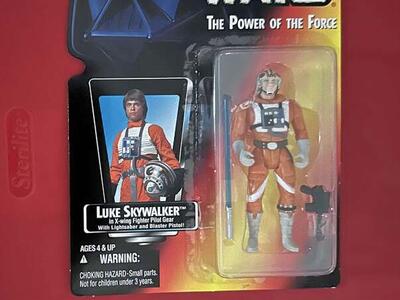 Star Wars 1995 Luke Skywalker in X-Wing Fighter Pilot Gear Action Figure #69570.