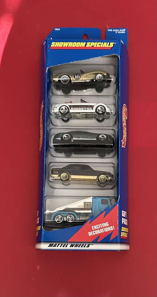 Hot Wheels 1997 Showroom Specials Five Car Set, #18833.