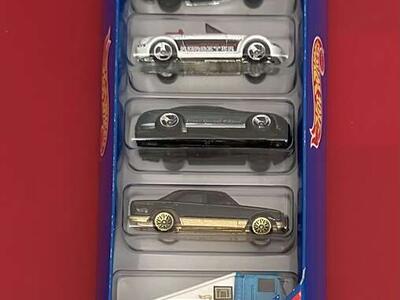 Hot Wheels 1997 Showroom Specials Five Car Set, #18833.