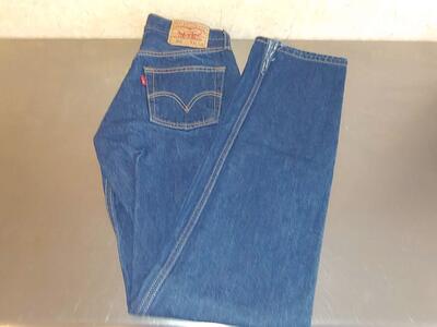 31 X 38 BUTTON FLY ** 501 ** INDIGO LEVI’S that are just as Clean as a Whistle..................! RARE - VINTAGE - EPIC - HOT
