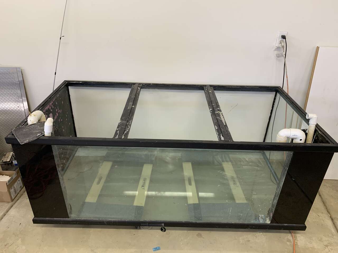 300 Gallon Glass Marine/Saltwater Aquarium Pets