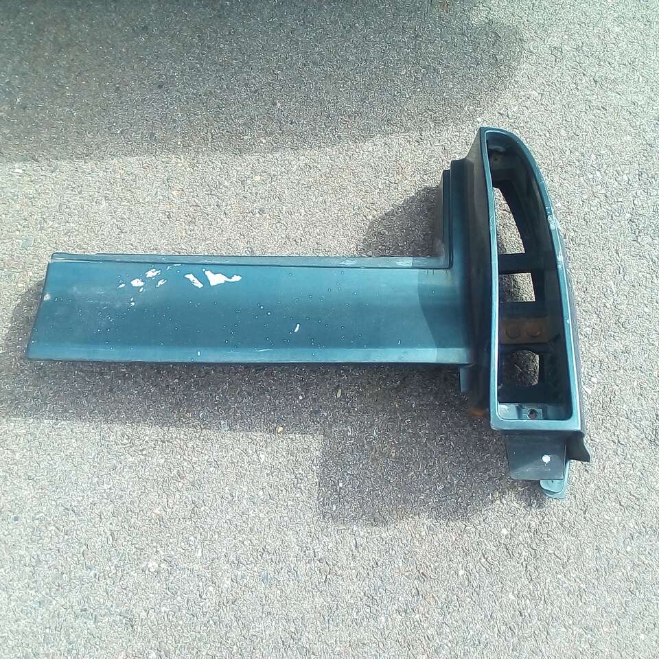 1993 94 95 96 Cadillac fleetwood brougham right side rear tailight filler