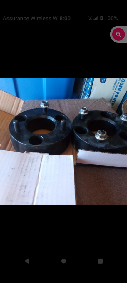 Leveling kit to squat or lift a vehicle