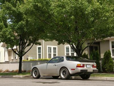 1985 PORSCHE 944 BASE