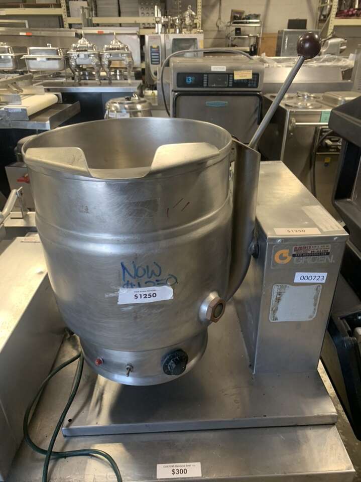 **Winter Is Over Deal** Used Groen Gas Tilt Steam Kettle M# TCH-20 discounted price $995