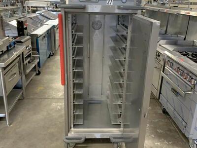 Metro Hot Holding Cabinet C5 T-Series Portable 120 volts in excellent working condition 10 in stock