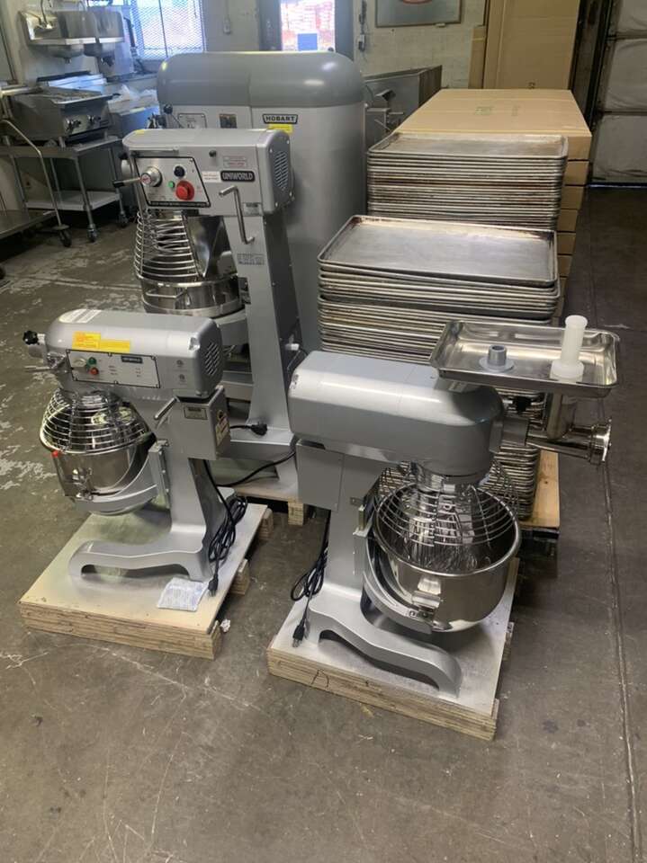 New 20 Quart Dough Mixer One Year Warranty