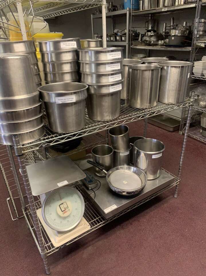Used Stainless Steel food Container  various sizes in excellent ,condition in stock