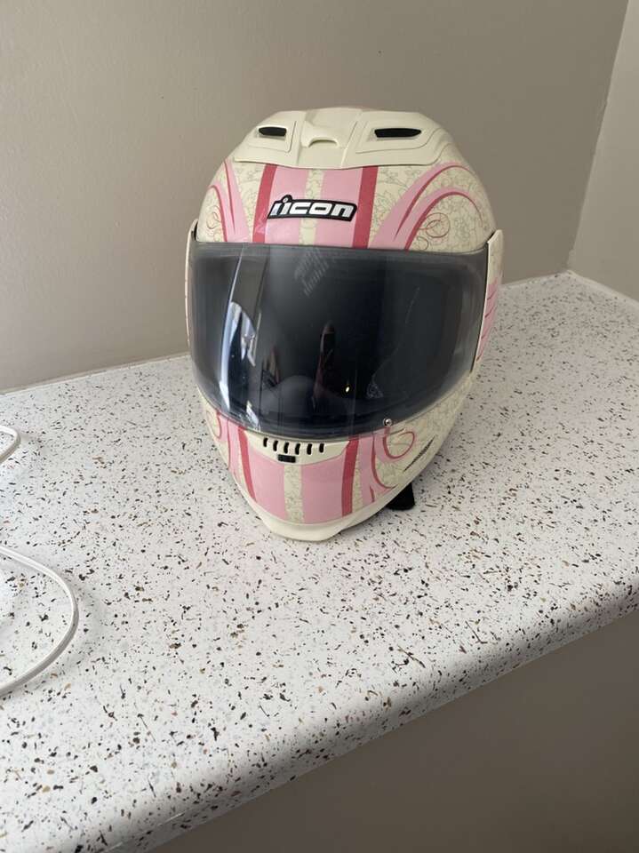 ICON MOTORCICLE HELMET ADULT MEDIUM