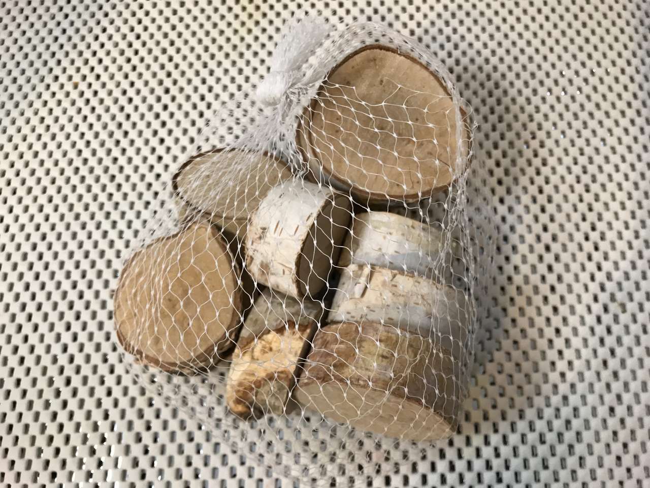 PICK: Wood Slices 1in x 2in, 3in , See picture of snowmen for use or Unfinished Wood Laser Cut Christmas Shapes