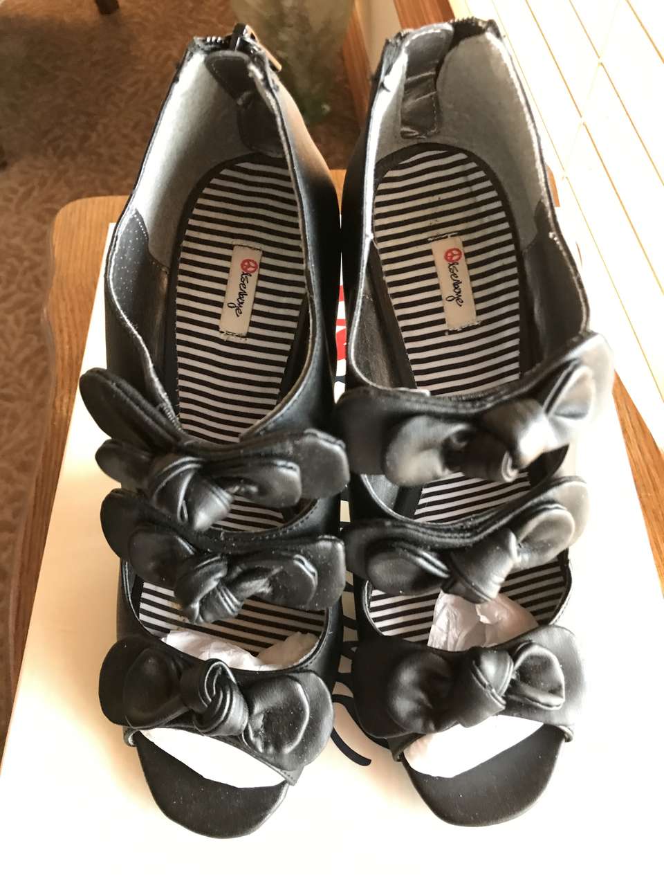 CHOOSE - Olsenboye Size 7B Madeline Black Zipper Heels Open Toe or