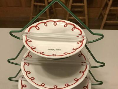 Very Rare St. Nicholas Square Holiday Cheer Merry Merry Tree 3-Tier Christmas Server, New