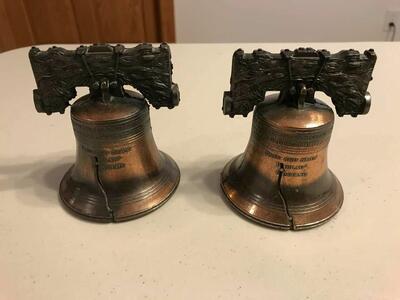 Liberty Bell Metal Replica Souvenir 3 1/2” Tall Bronzed Tone Bell, B104