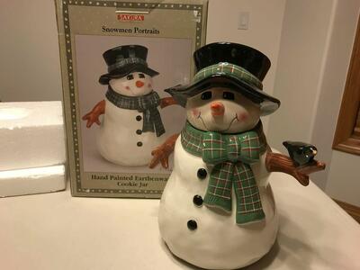 Sakura Snowmen Portraits Hand Painted Earthenware Cookie Jar, New,