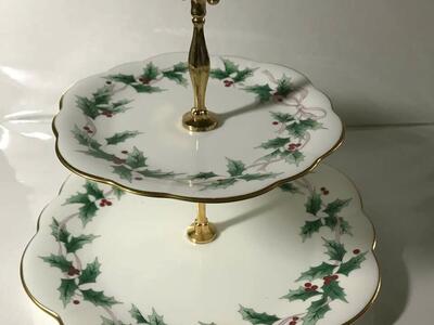 Mikasa Ribbon Holly Bone China or St Nicholas Square Holiday Cheer 3 Tier Plates