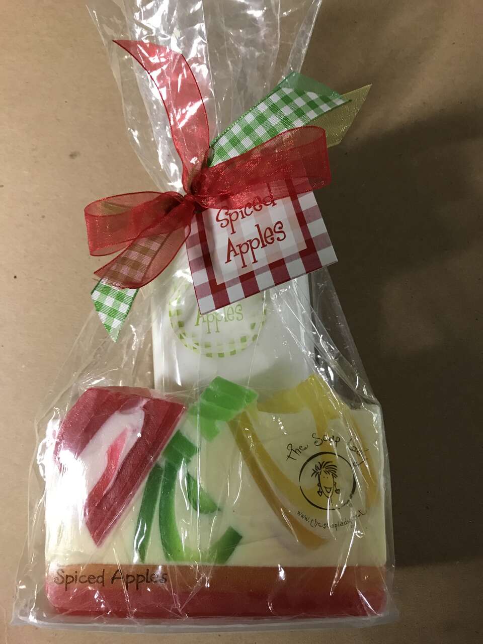 The Soap Lady Spiced Apples Gift Set includes 8 oz. Crisp Apples Lotion, New