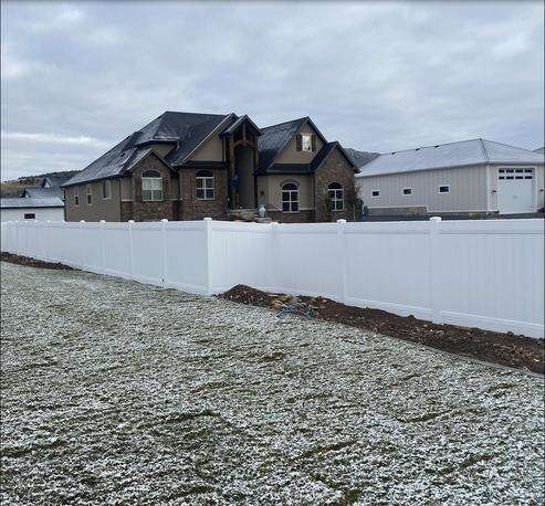 Fast Installation – Get Your Vinyl Fence Installed This Summer