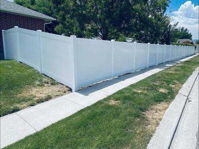 Vinyl Fence installation and repair | Gate Installations and repairs | Old Fence Replacements