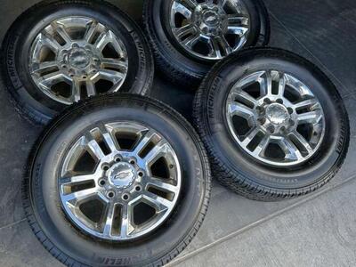 20 chevy 3500 oem wheels & 275/65r20's