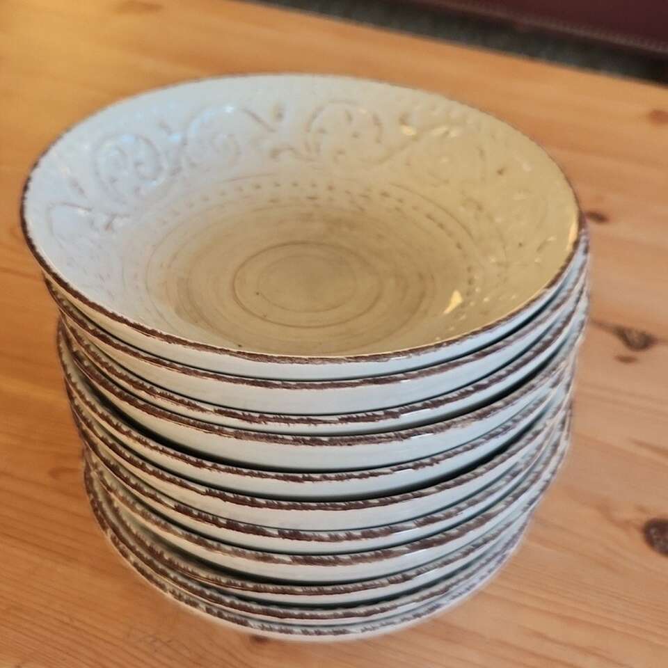 11 ceramic beige bowls