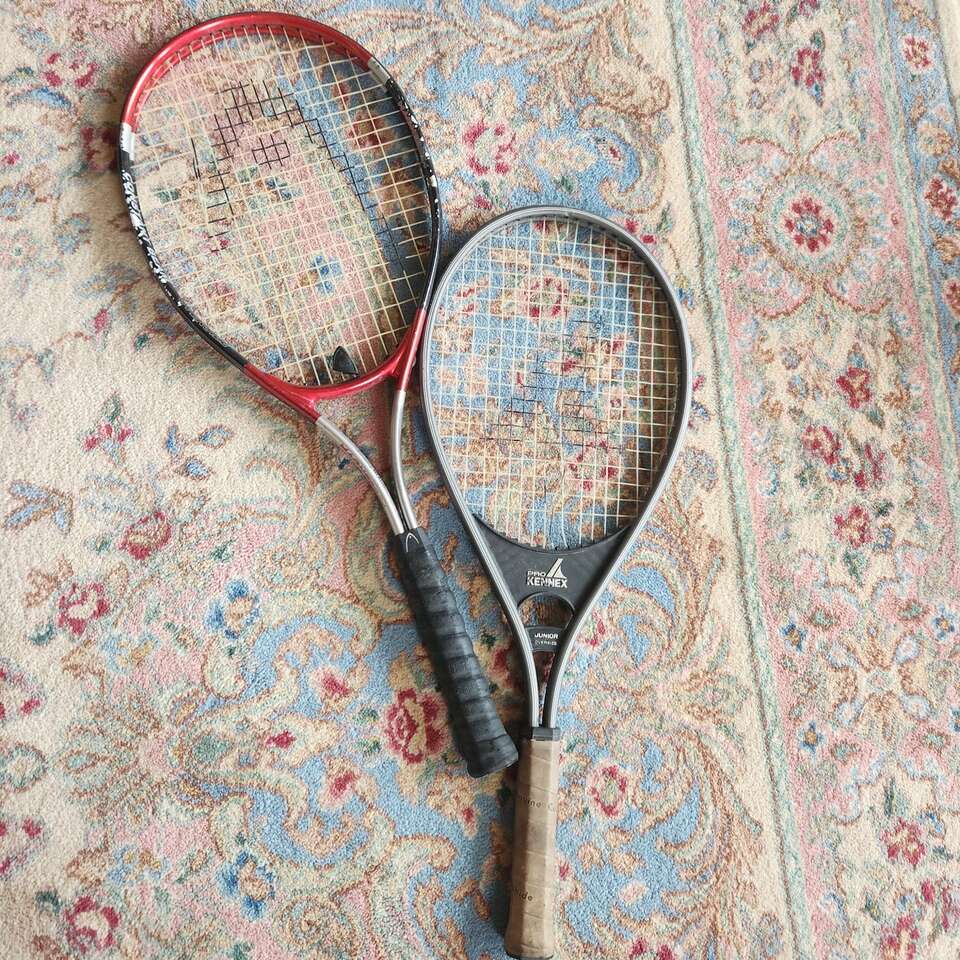 2 tennis rackets