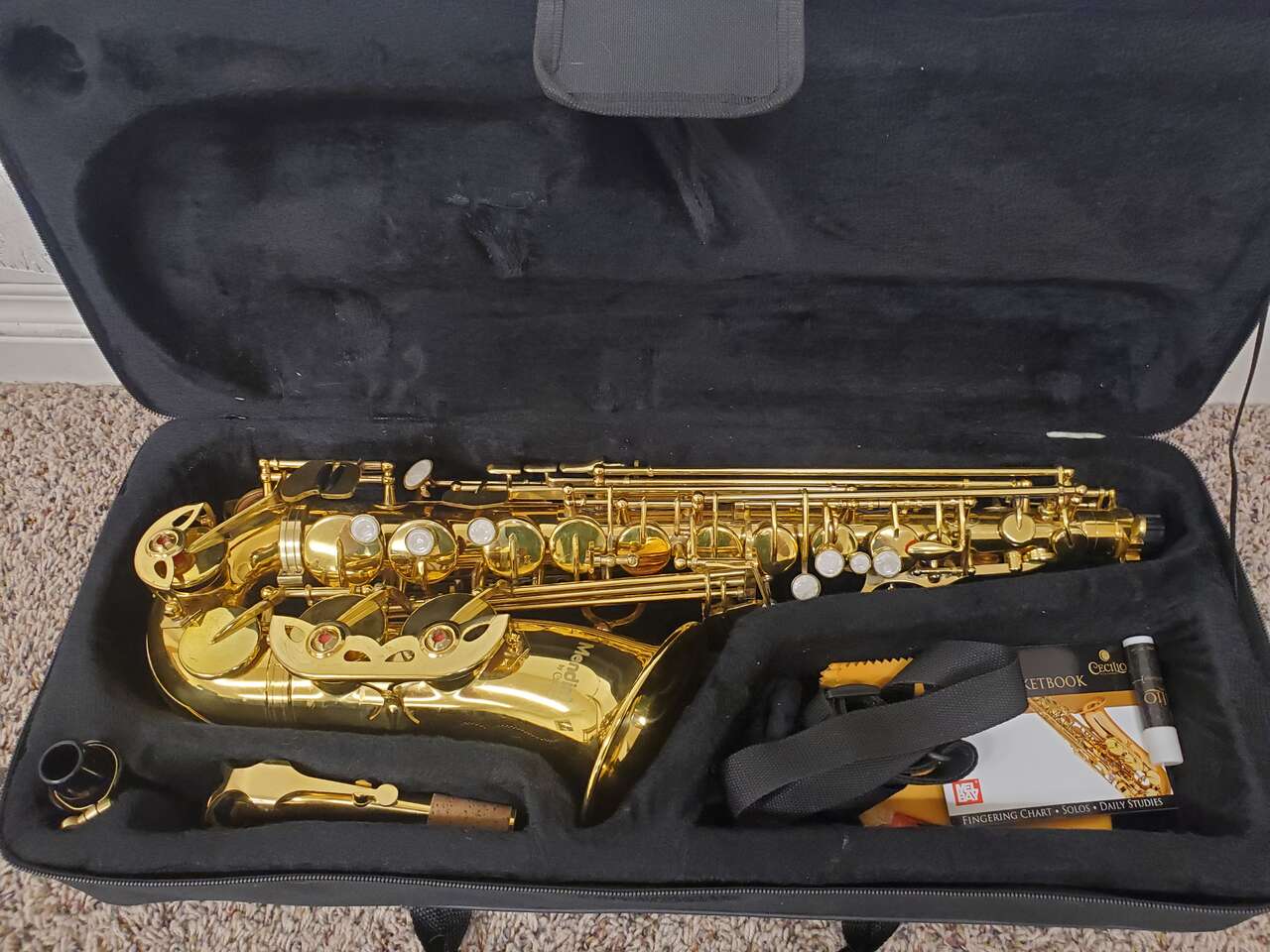 Mendini by Cecilio Alto Sax… Musical Instruments