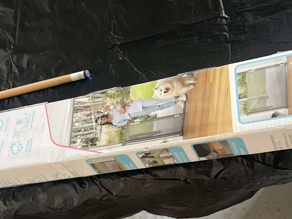 GraY Tall Retractable Gate