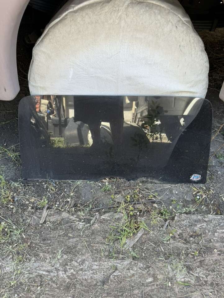 Jeep Cj 7Top Back Glass