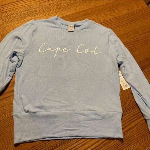 Brand New With Tags SUPER SOFT Women's Cape Cod Sweater (Size Small)