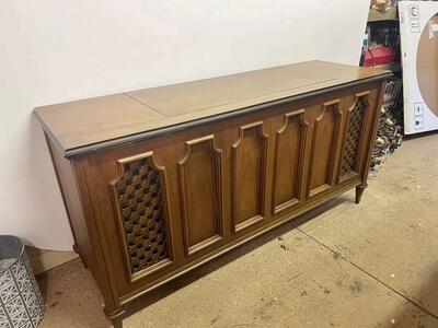 Retro Vintage Stereo