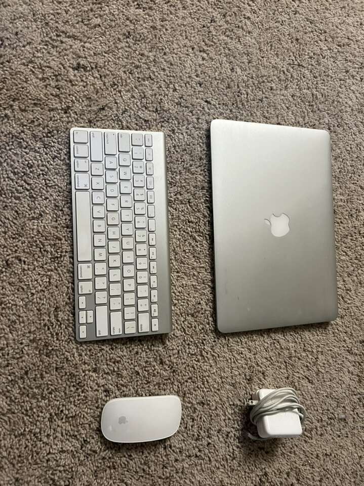 Apple Laptop