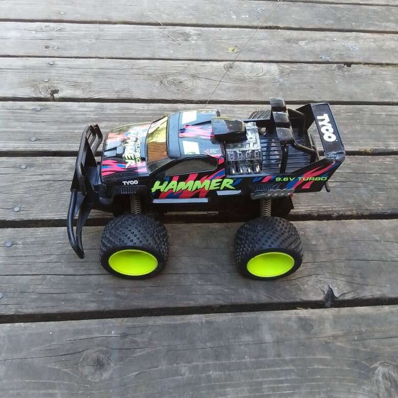 Remote control car
