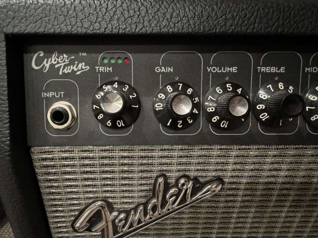 Fender Cybertwin Amp