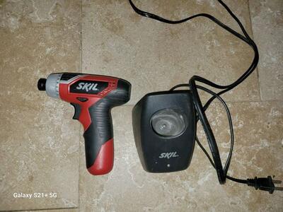 Skil cordless rechargeable drill