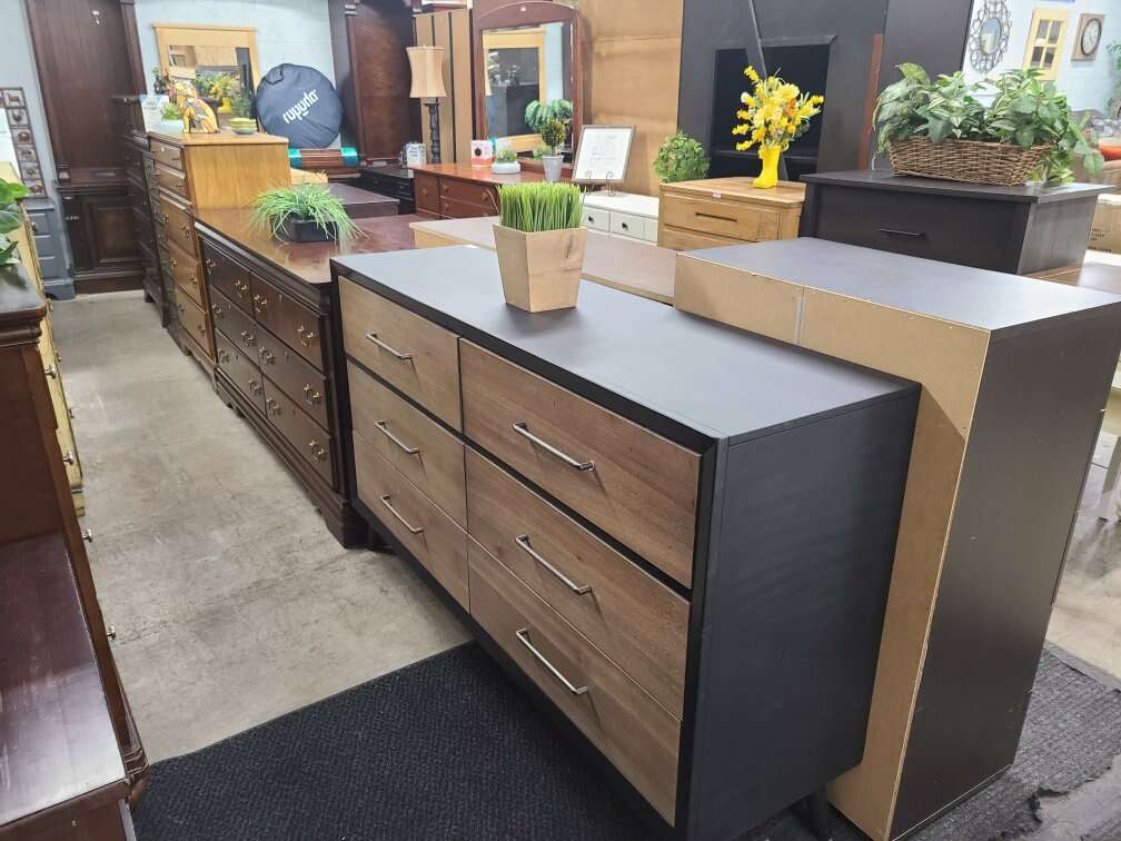 All Dressers, Nightstands and more! Furniture