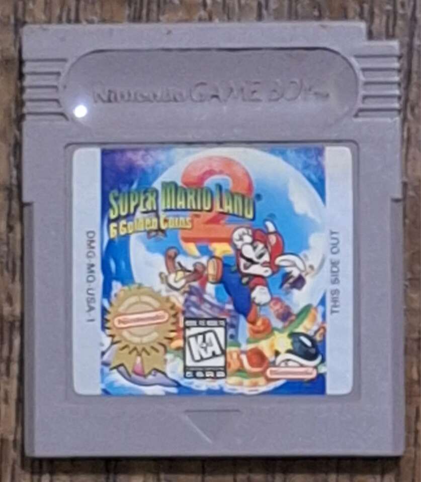 Super Mario 2 - 6 Golden Coins