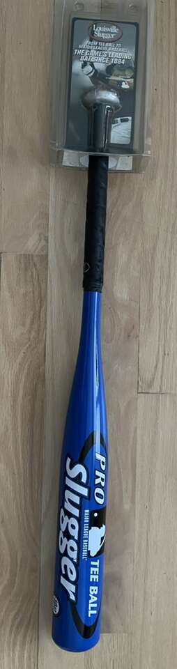 25 Aluminum Slugger Baeseball Bat