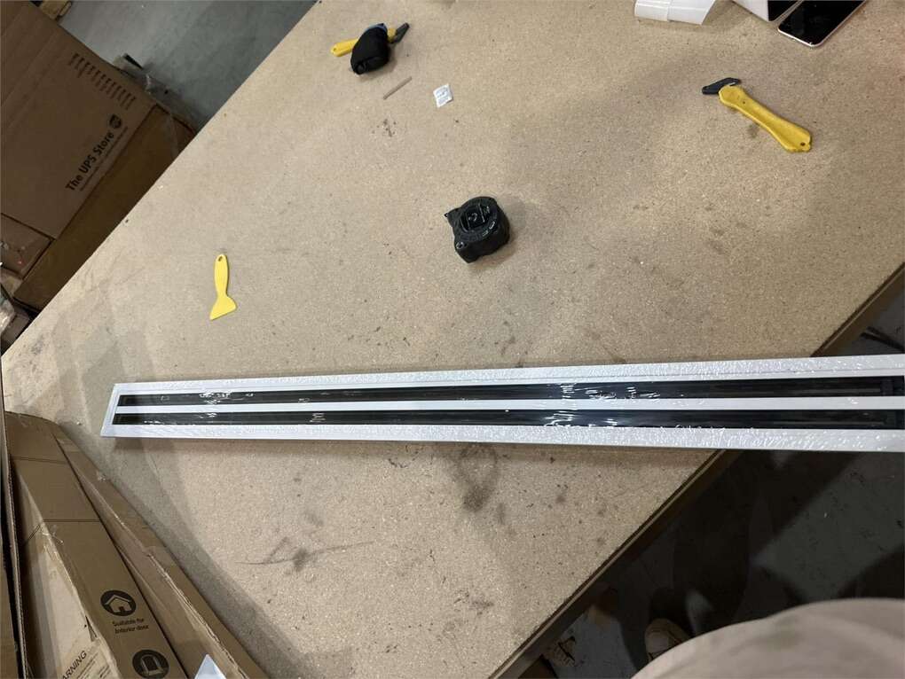 BUILDMART - 48 Linear Slot Diffuser - (2 Slot)