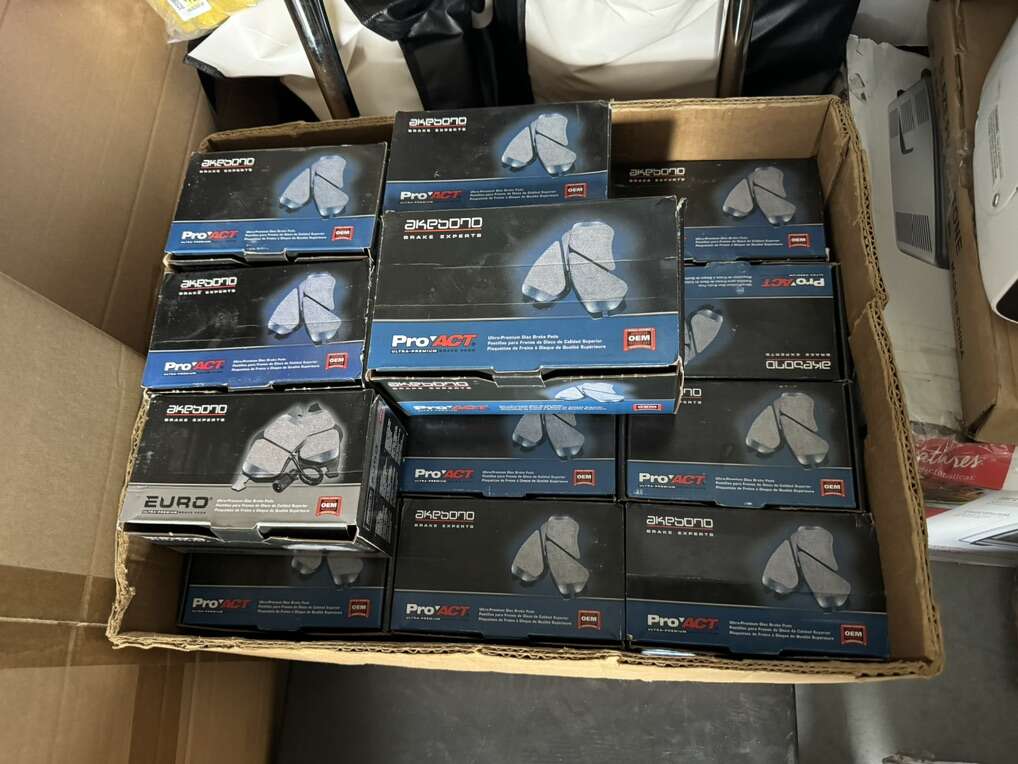 Akebono ProAct Ultra-Premium Brake Pads - ACT707