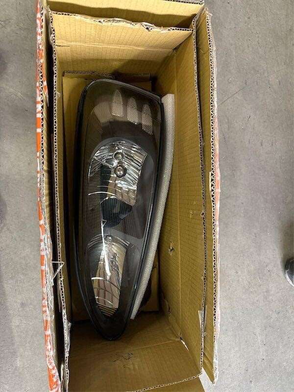 Pontiac Passenger Side Headlight